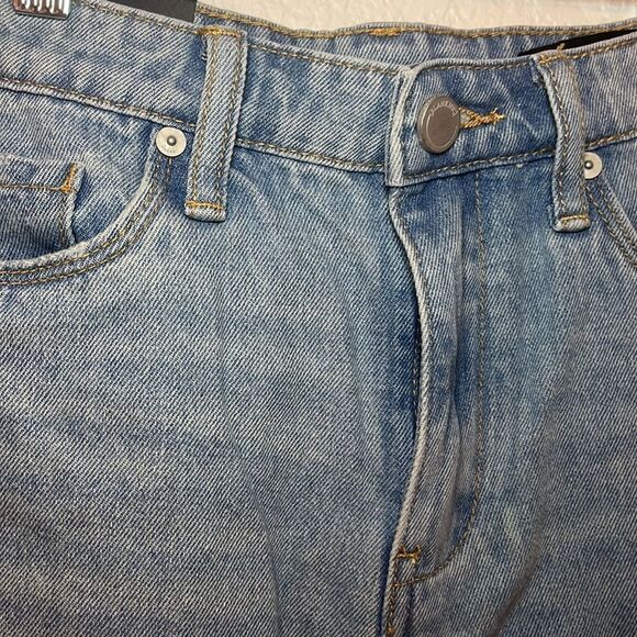 NWT - BlankNYC  Madison Crop High Rise Distressed Jeans - Picture 4 of 7